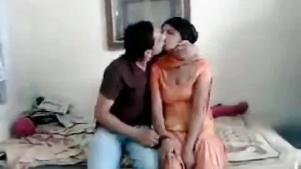 বাঁড়ার রস এইচডি হট সেক্স ভিডিও খাবার
